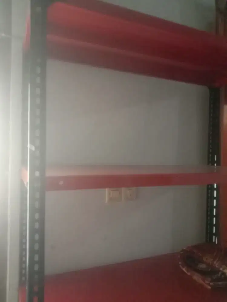 Rak display di Toko atau gudang jadi lebih rapi dan menarik