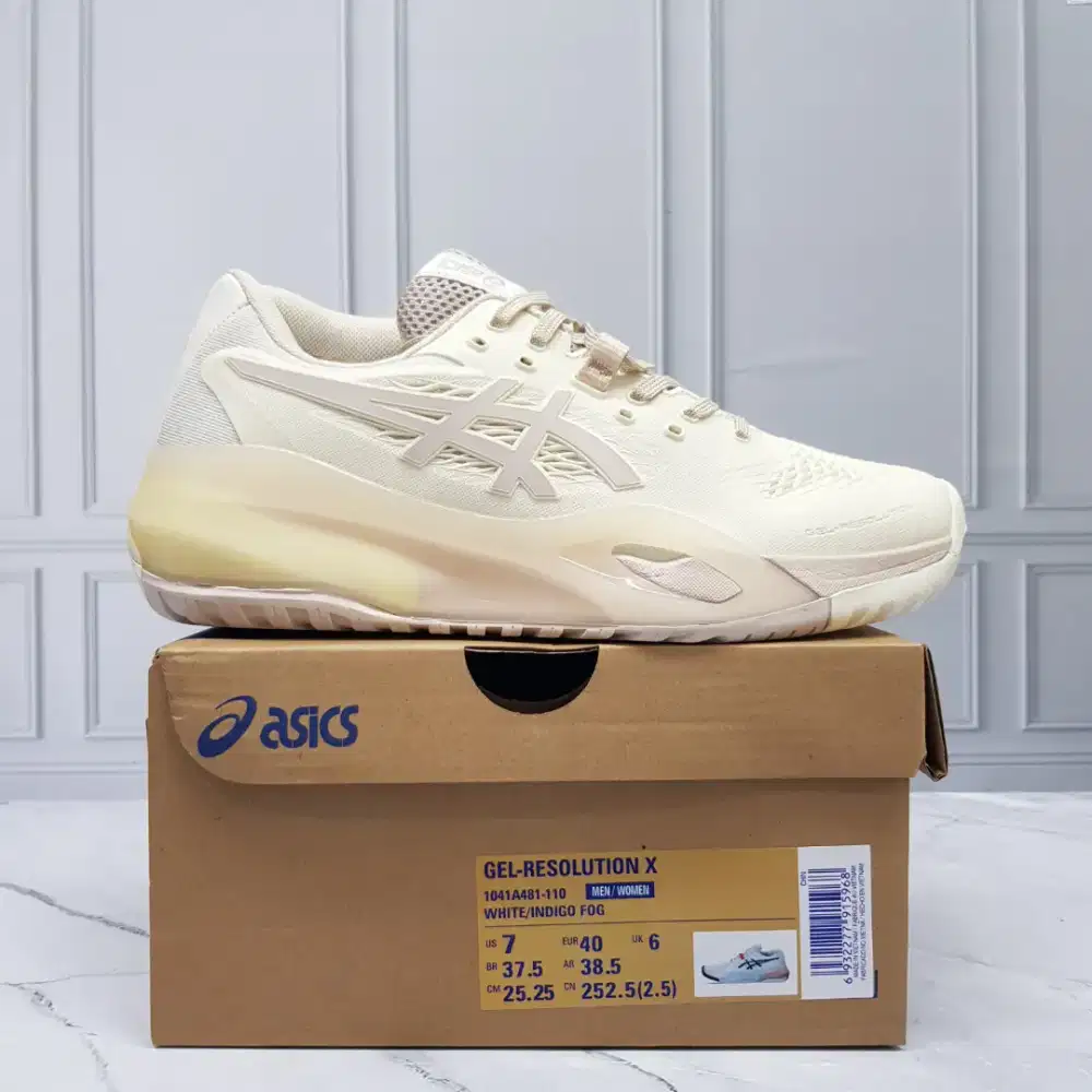 Sepatu asic revolution