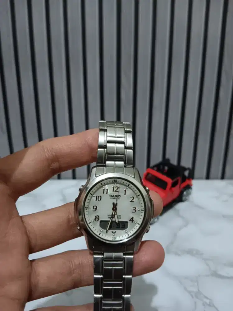 Casio Lineage LCW-100 Titanium