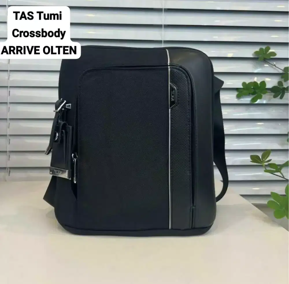 Tas Tumi Selempang Arrive Olten Crossbody Black