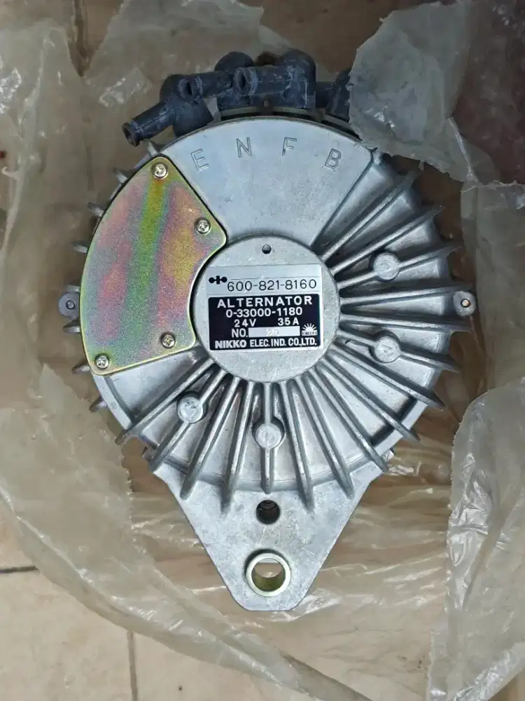 Alternator Komatsu ,cumins ,linkbelt