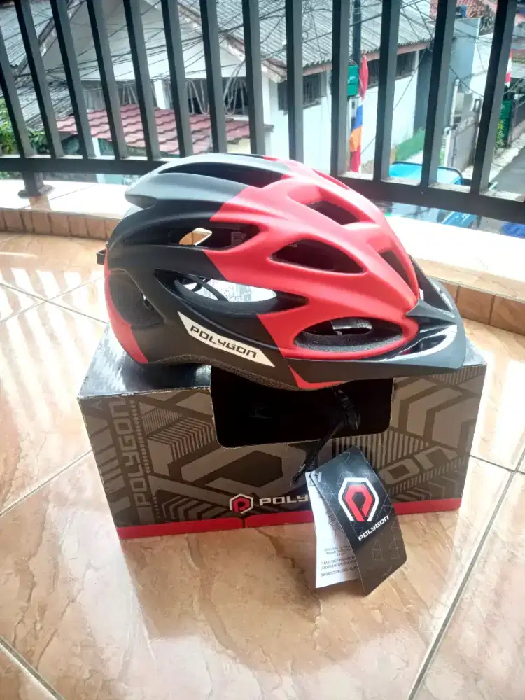 Helm Polygon Clif