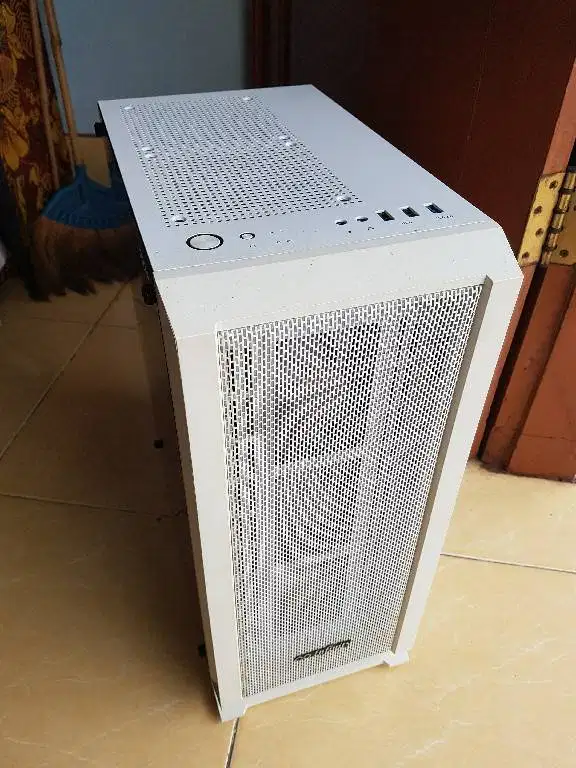 Casing Infinity Nebula V4 White ATX 4x fan