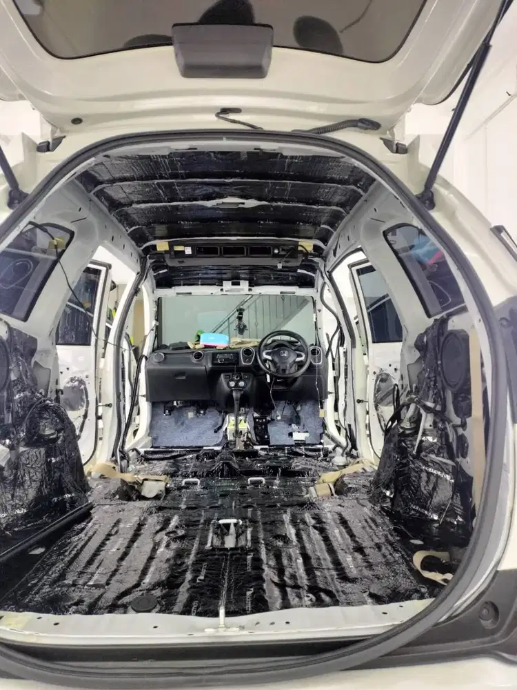 Peredam Suara Mobil meredam kebisingan suara roda, air hujan, dll