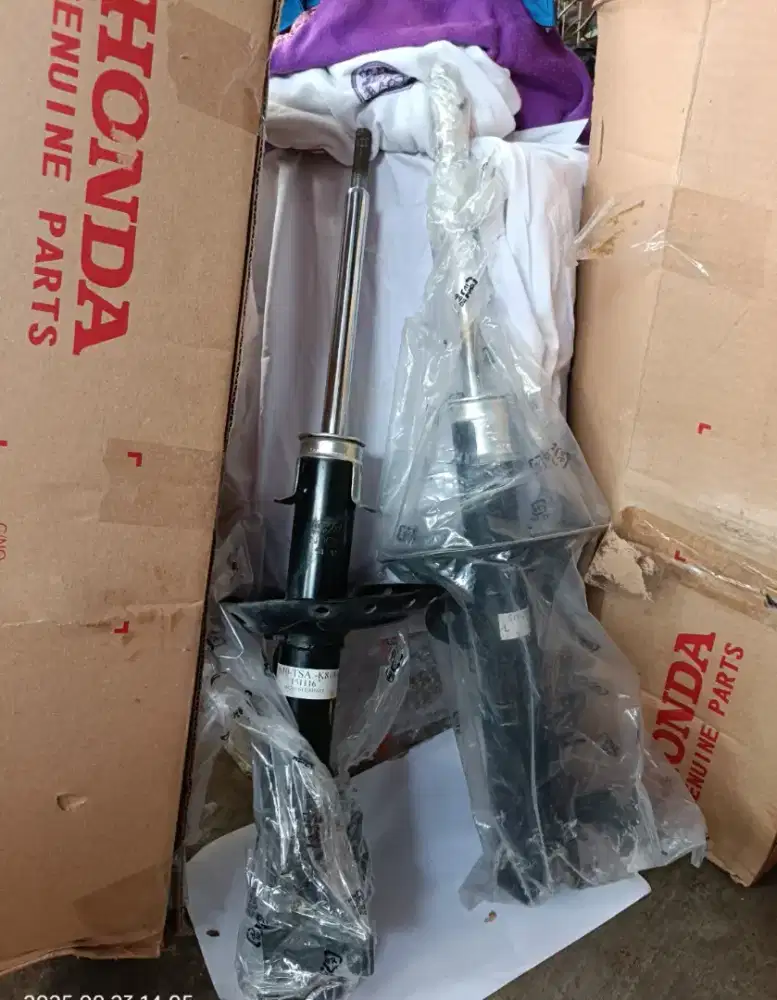 Shock Depan Copotan original Honda Brv DLL  Bekas 80/ Masih Bagus BJM