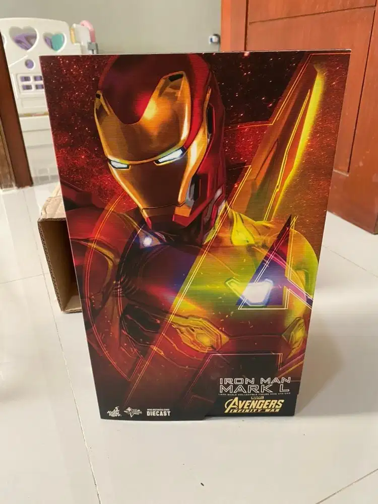 Hot Toys Iron Man Mark 50