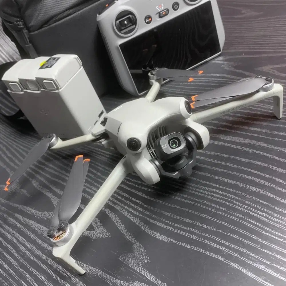 DJI Mini 4 Pro Combo Plus RC2