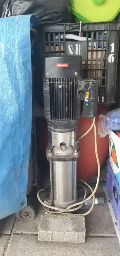 IKAME Pompa Air Vertical Multi Stage Bekas