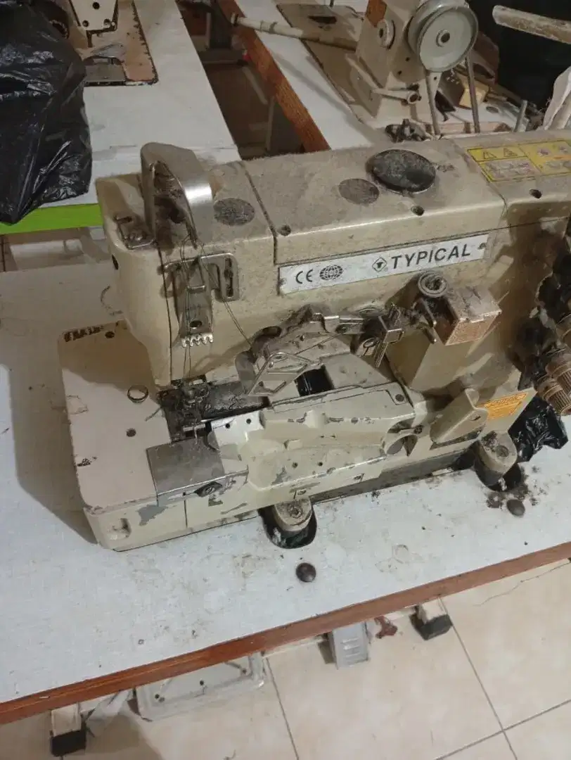 Mesin overdeck operdek merk typical merek untuk jahit kaos