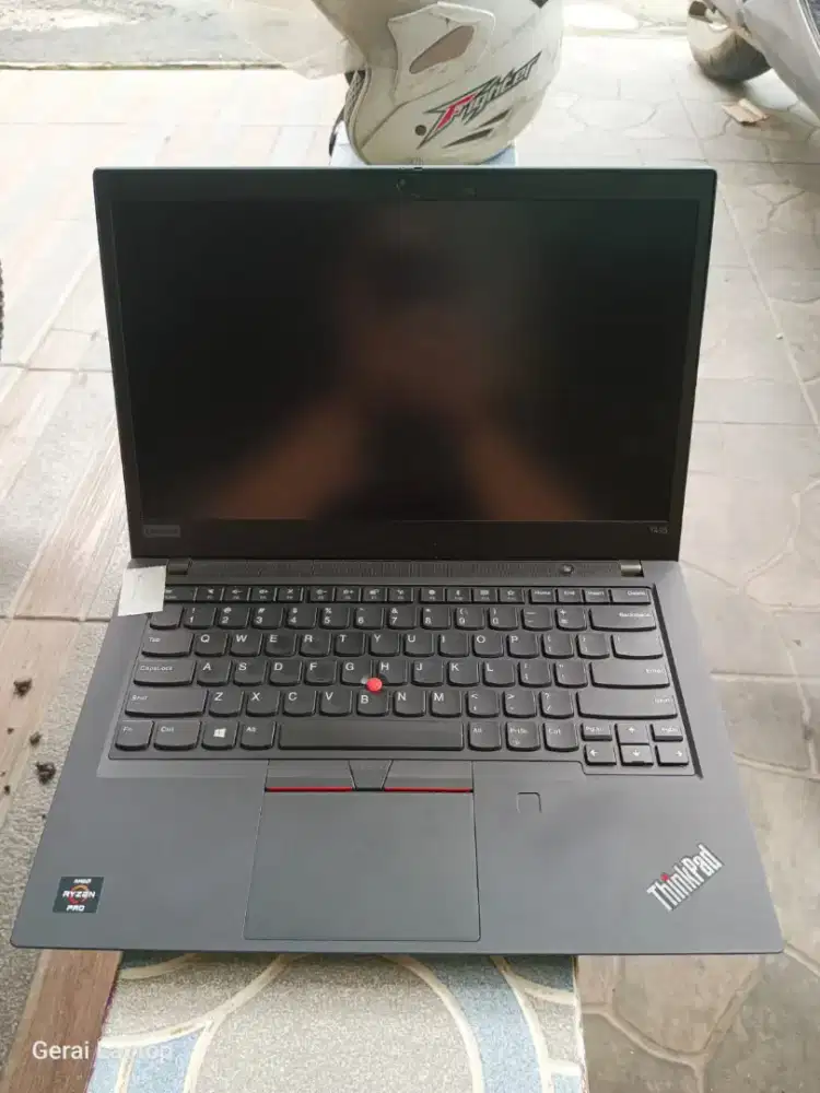 Lenovo Thinkpad T490 Ryzen 5 jual murah aja Masi mulus