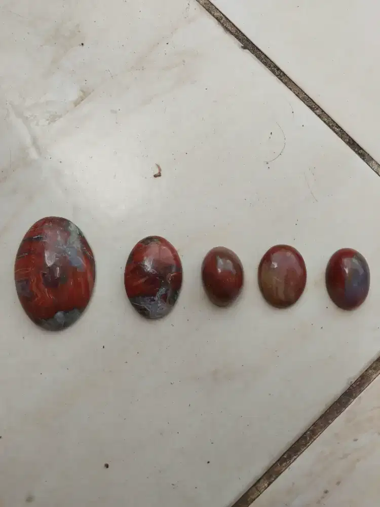 Batu akik pancawarna loose stone