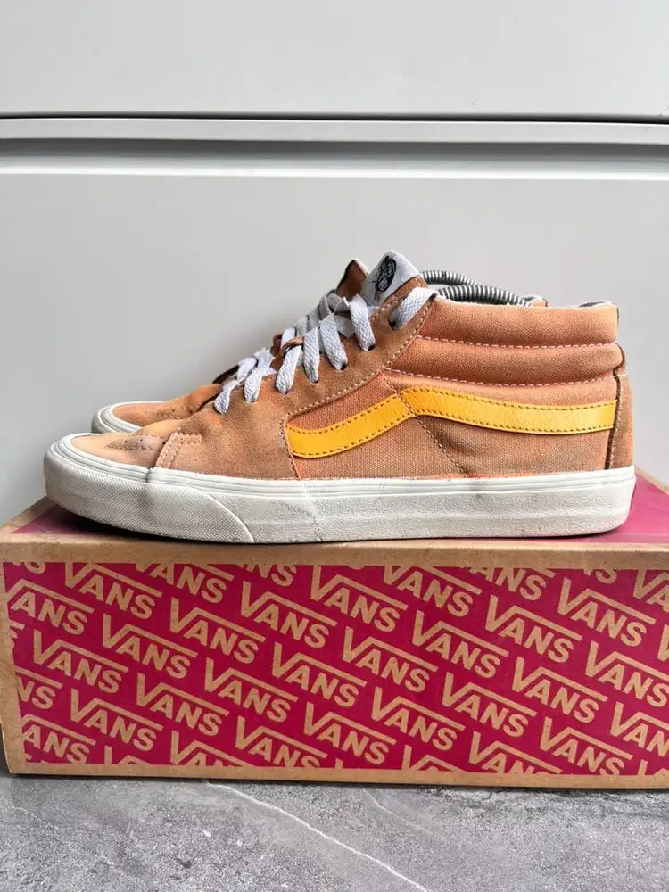 Sepatu vans mid navya