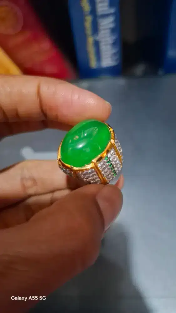 Batu Giok Burma Grade-C Jadeite Jade