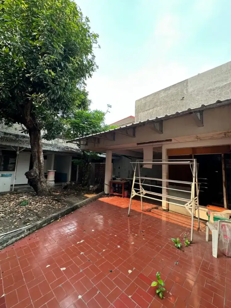 Dijual area komersial raya DharmaHusada indah