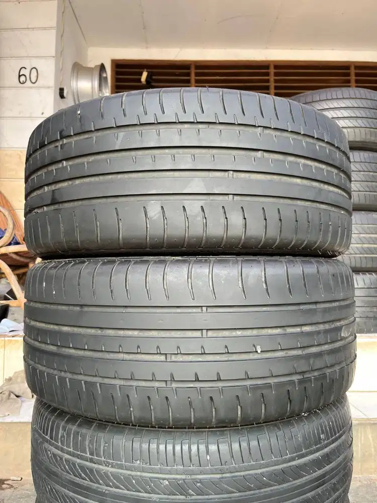 Ban Accelera PHI  245 45 r19 2Pcs