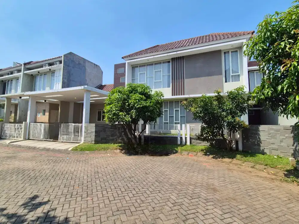 Rumah Bagus 2 Lantai Modern Minimalis di Villa Puncak Tidar