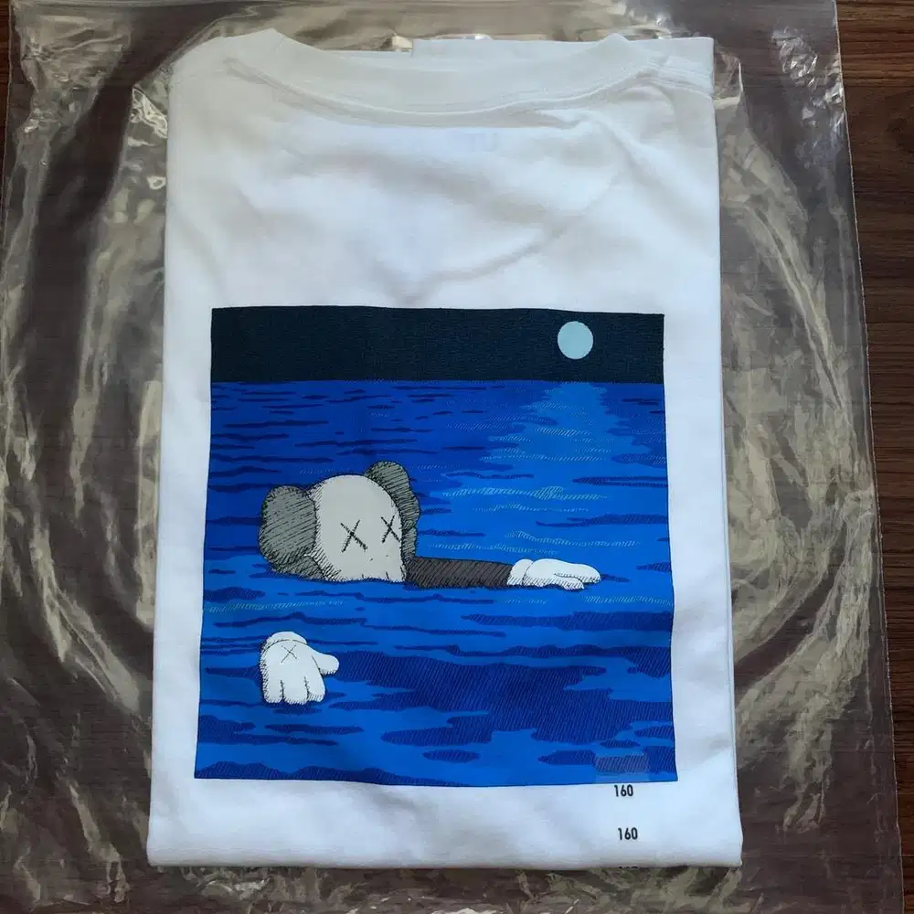 Kaos Uniqlo x Kaws White Blue Kids - Rare Item | Original
