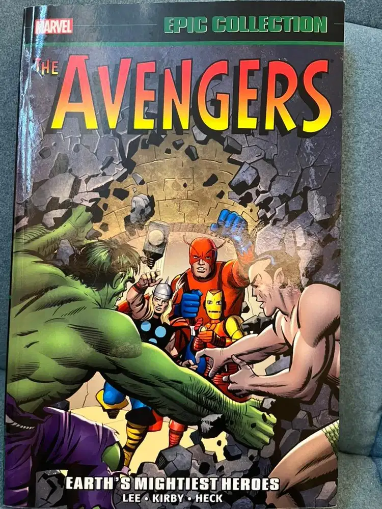 Buku/komik berbahasa inggris import komik avengers