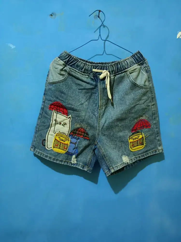 Celana Pendek Jeans Wanita Preloved