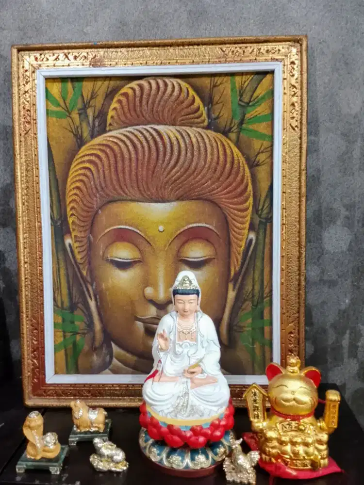 Satu paket pajangan dan patung