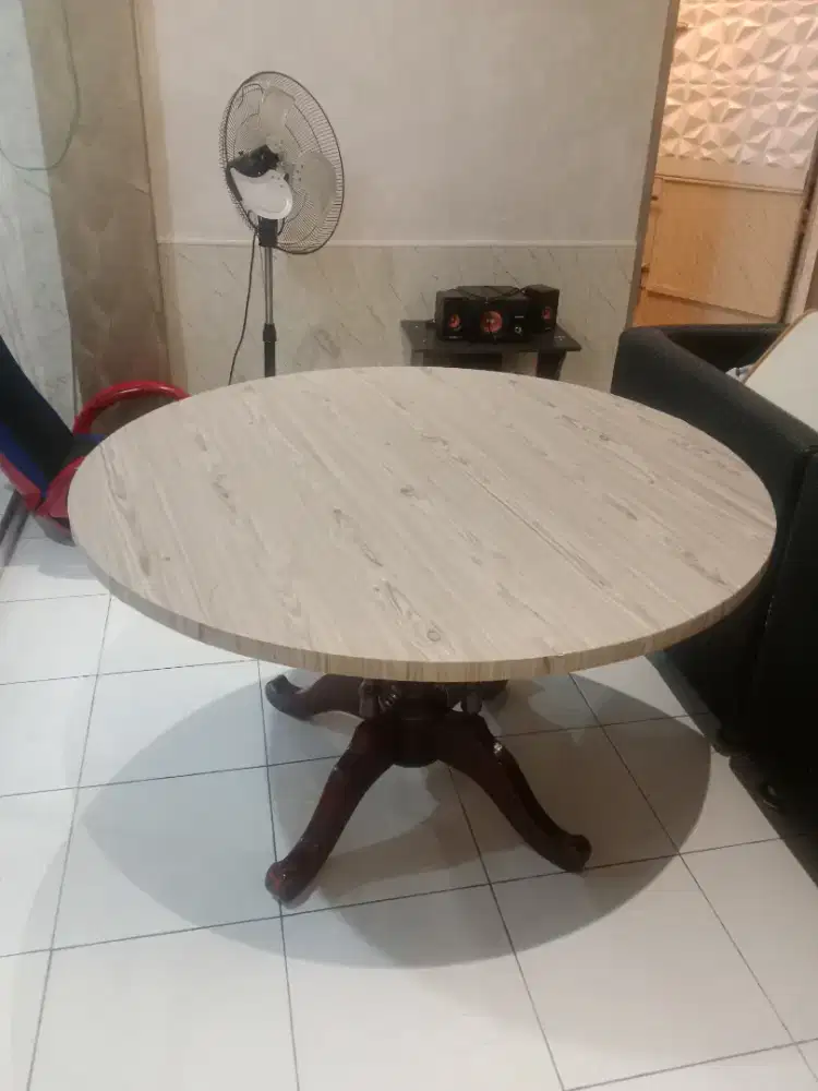 Meja Makan Kayu Jati Bundar