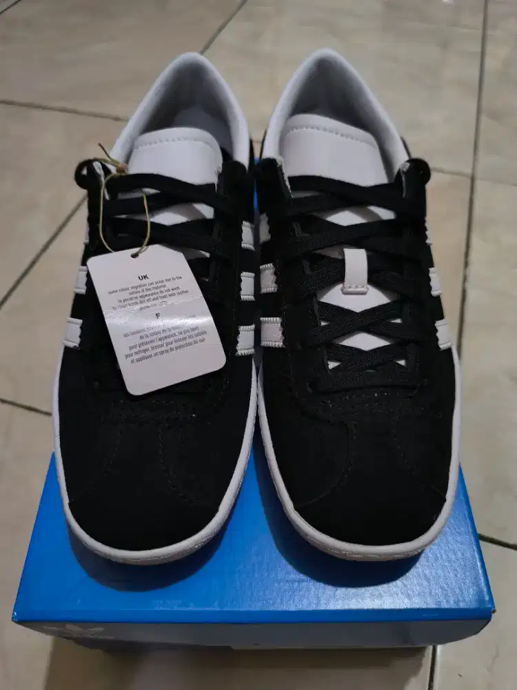 ADIDAS STADT BLACK/WHITE