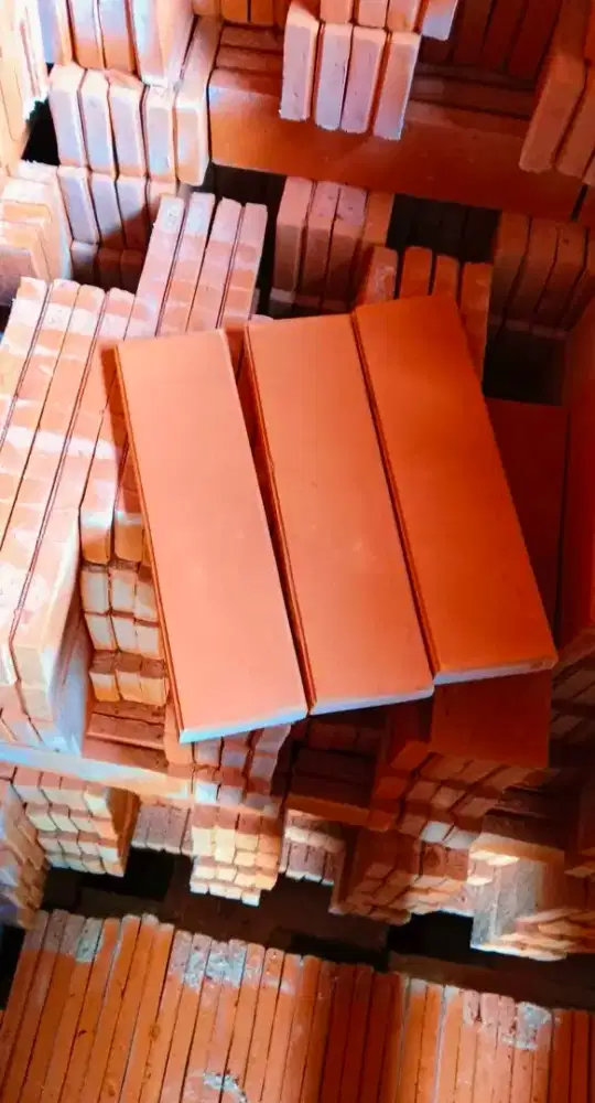 Bata tempel dinding terakota