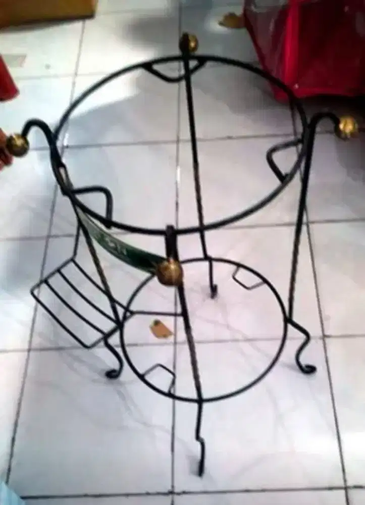 Kaki Guci Besi Solid