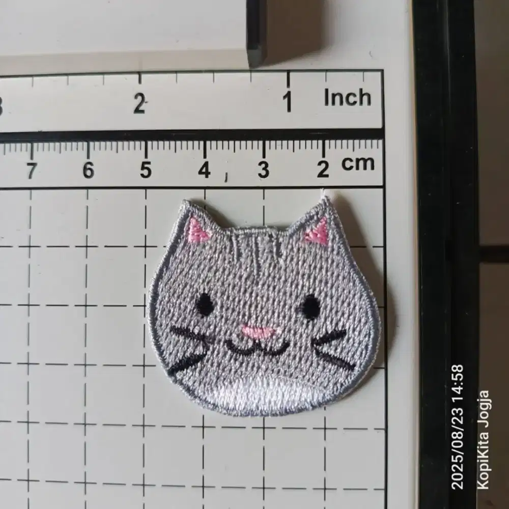 Emblem patch bordir kucing