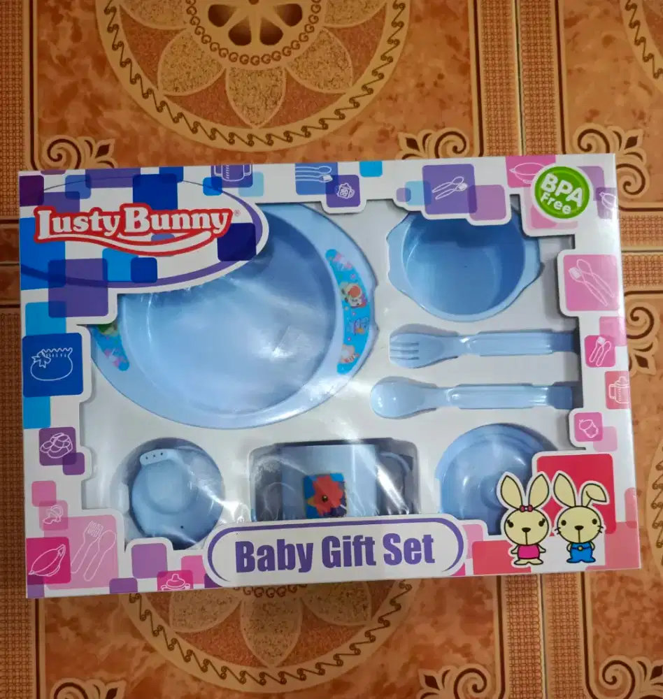 Alat Makan Bayi