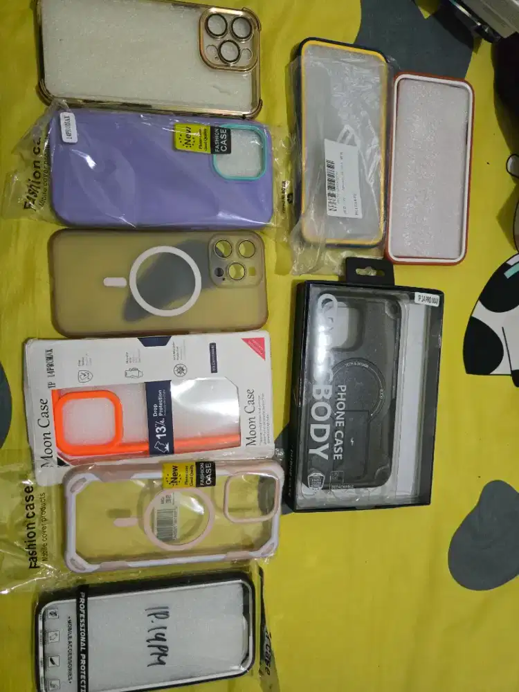 Casing borongan iphone 14 promax bekas