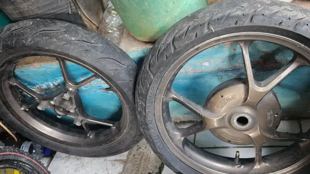 Velg depan belakang lexi 125 ( Old )