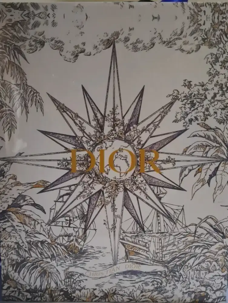 Tas wanita Dior.  kulit import