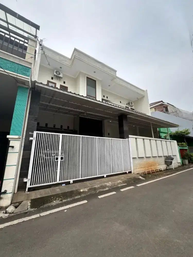 RUMAH MEWAH DUREN SAWIT JAKARTA TIMUR