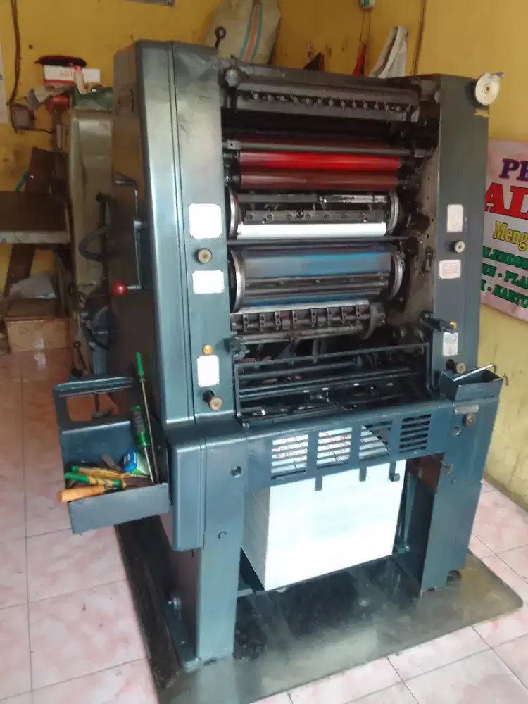 Jual mesin cetak gto 46 dan mesin potong kertas QZ 204A