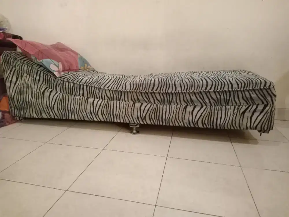 Kursi sofa bekas