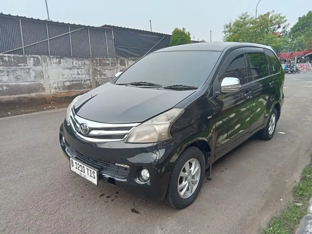 Avanza G Matic 2015 hitam 2 juta doang