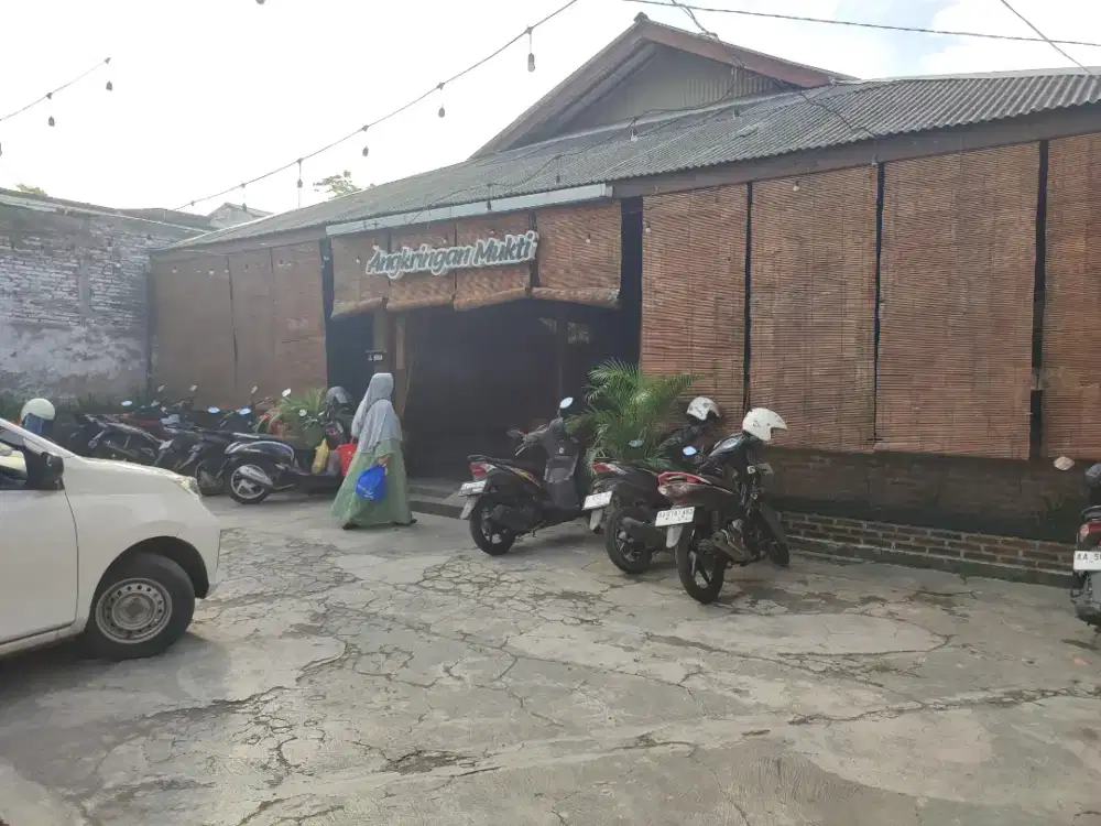 TEMPAT USAHA TENGAH KOTA DI JUAL