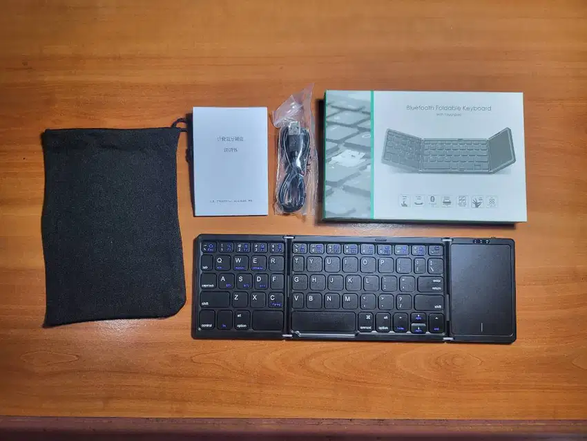 [USED] Multi Device Wireless Bluetooth Foldable Keyboard with Touchpad