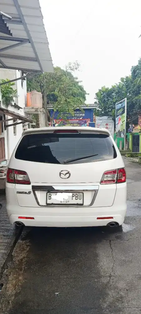 Mazda 8 2011 Auotomatic