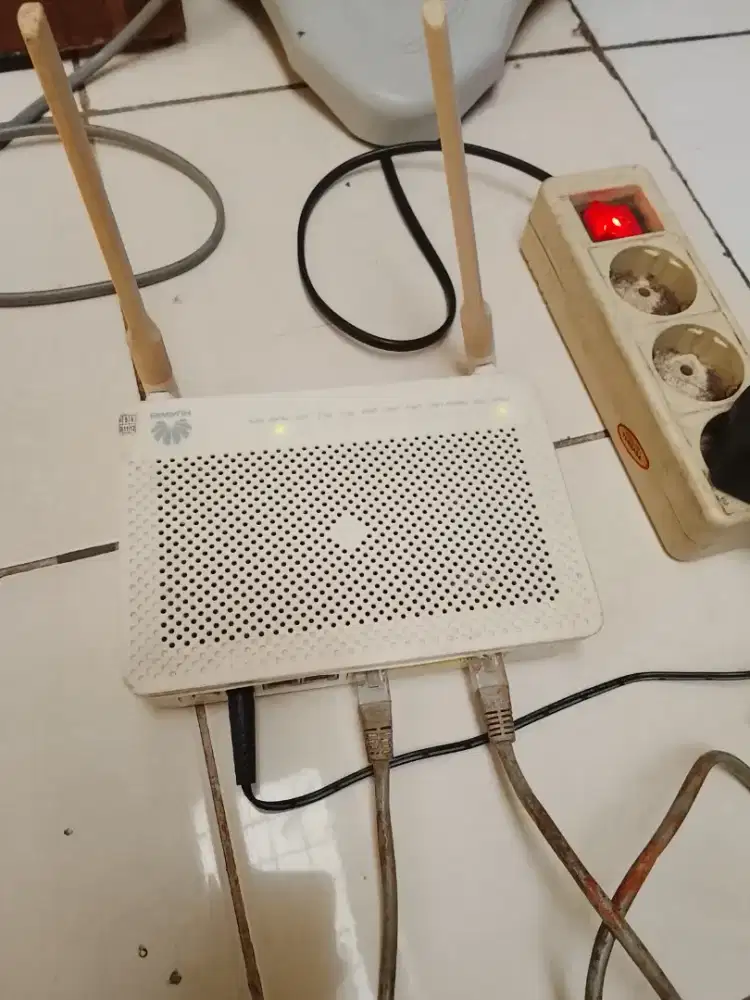 Router wifi Huawey HG8245H5