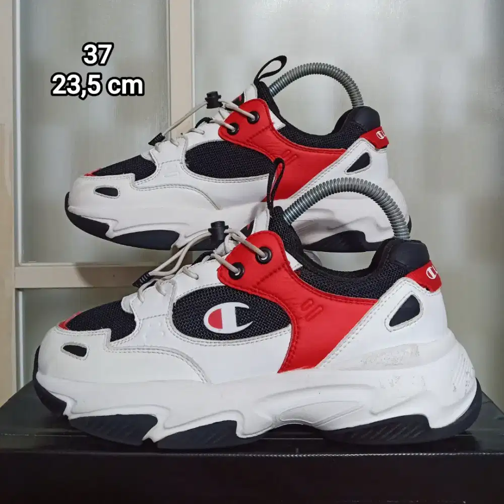 Sepatu Champion