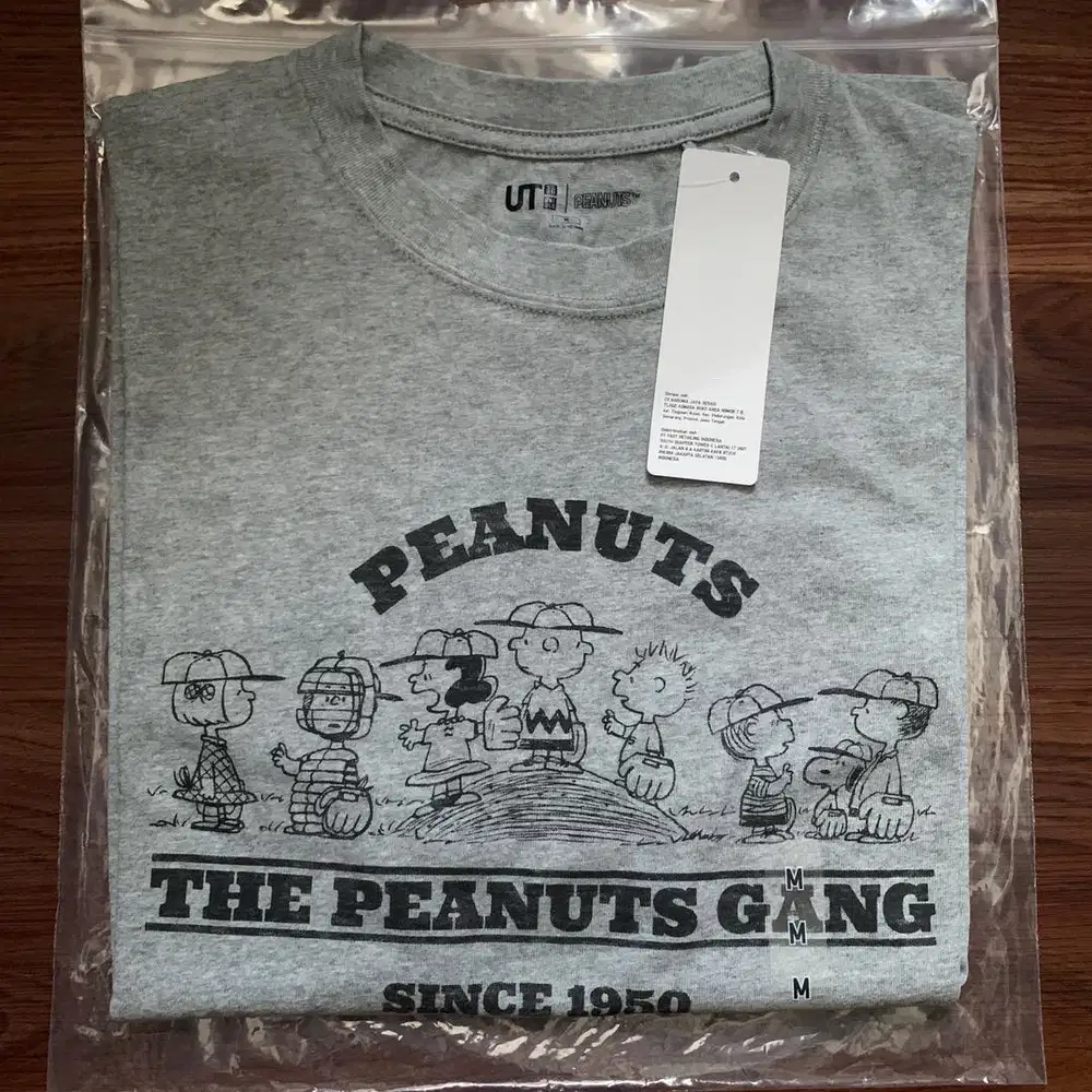 Kaos Uniqlo x Snoopy Peanuts Original - Rare Item