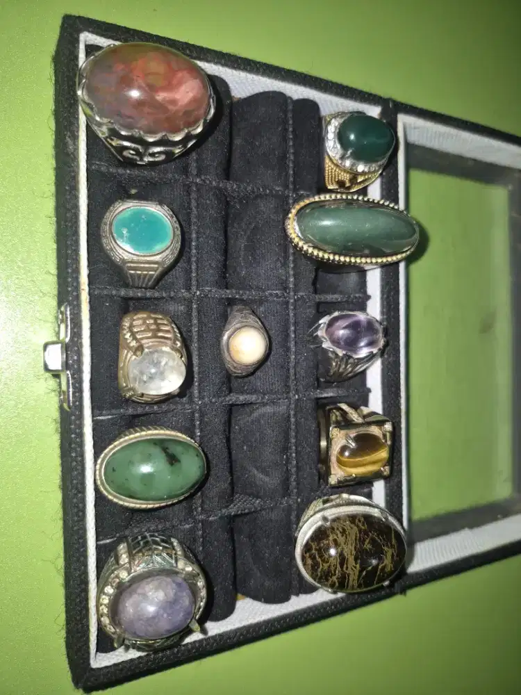 Batu Cincin Leluhur