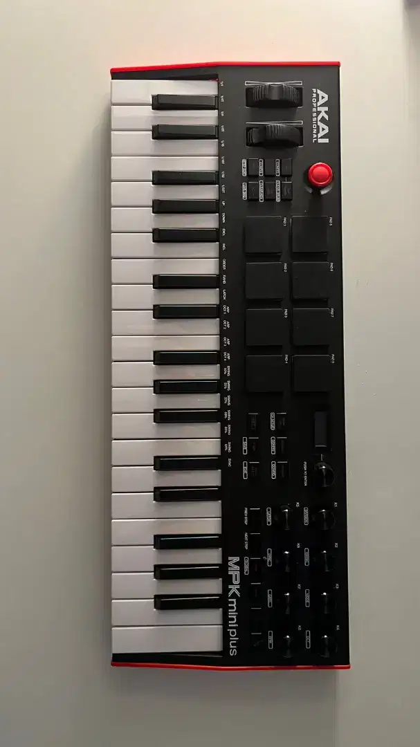 Dijual MIDI Controller Akai MPK Mini Plus - Mulus 90% - Jarang Pakai