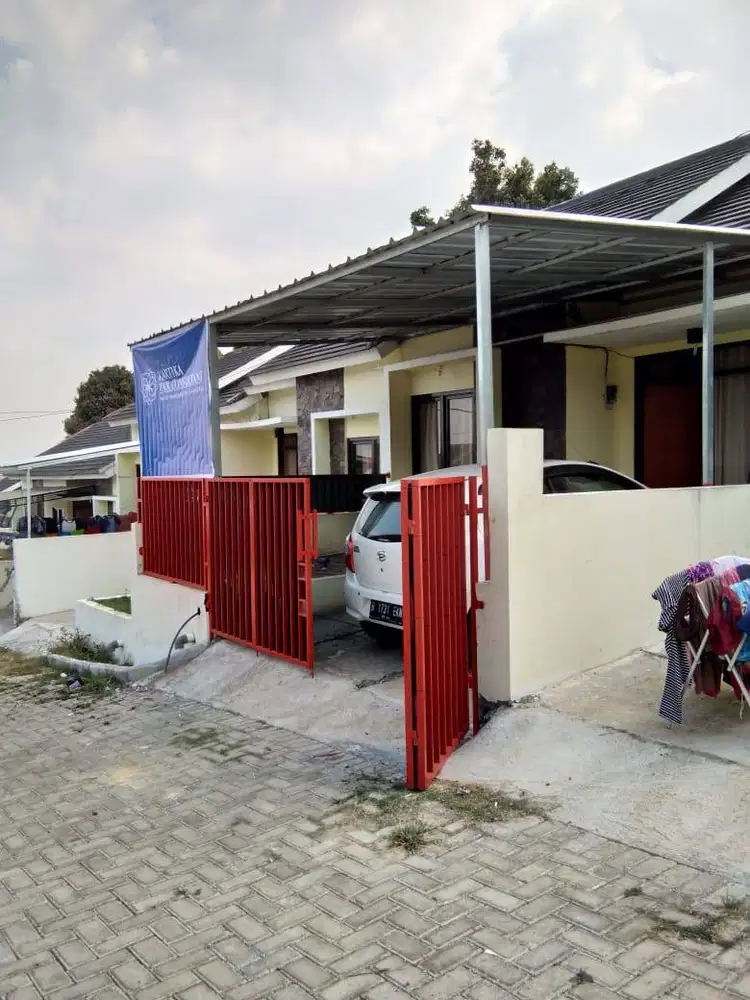 Dijual Rumah Pribadi bisa KPR, dekat Toll, view Cimahi City Light