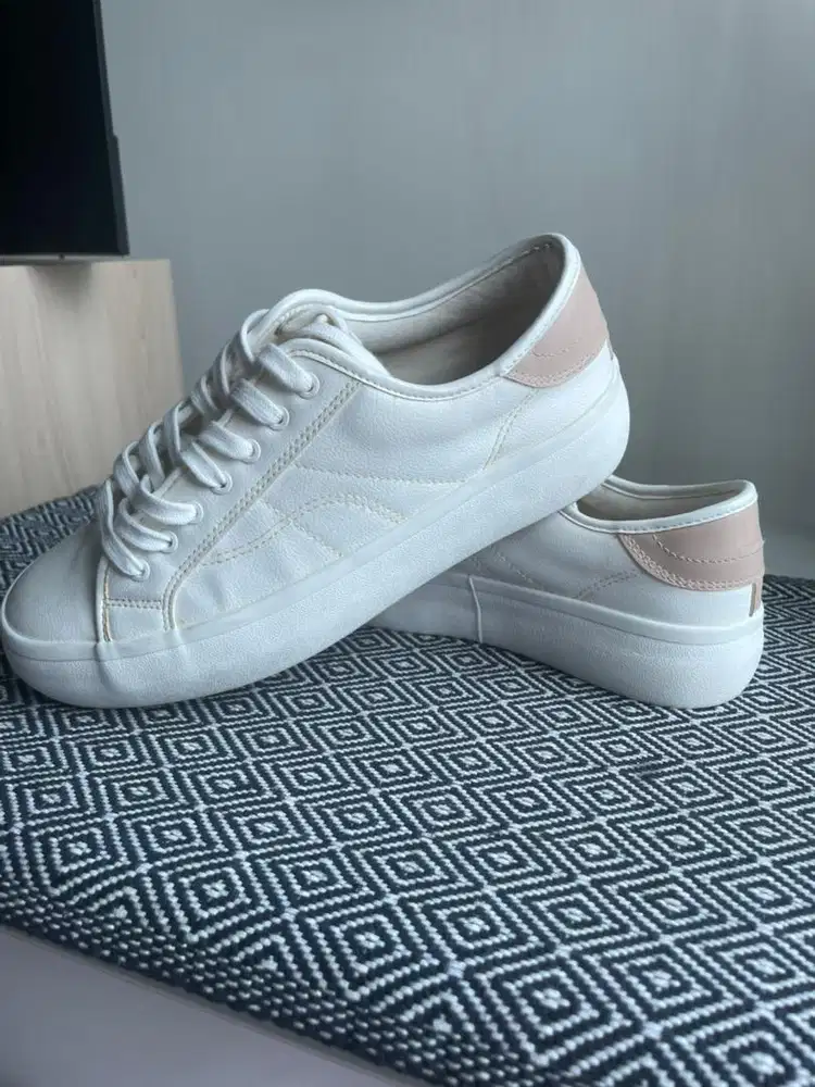 Sepatu perempuan Zara uk 39 baru sekali pakai