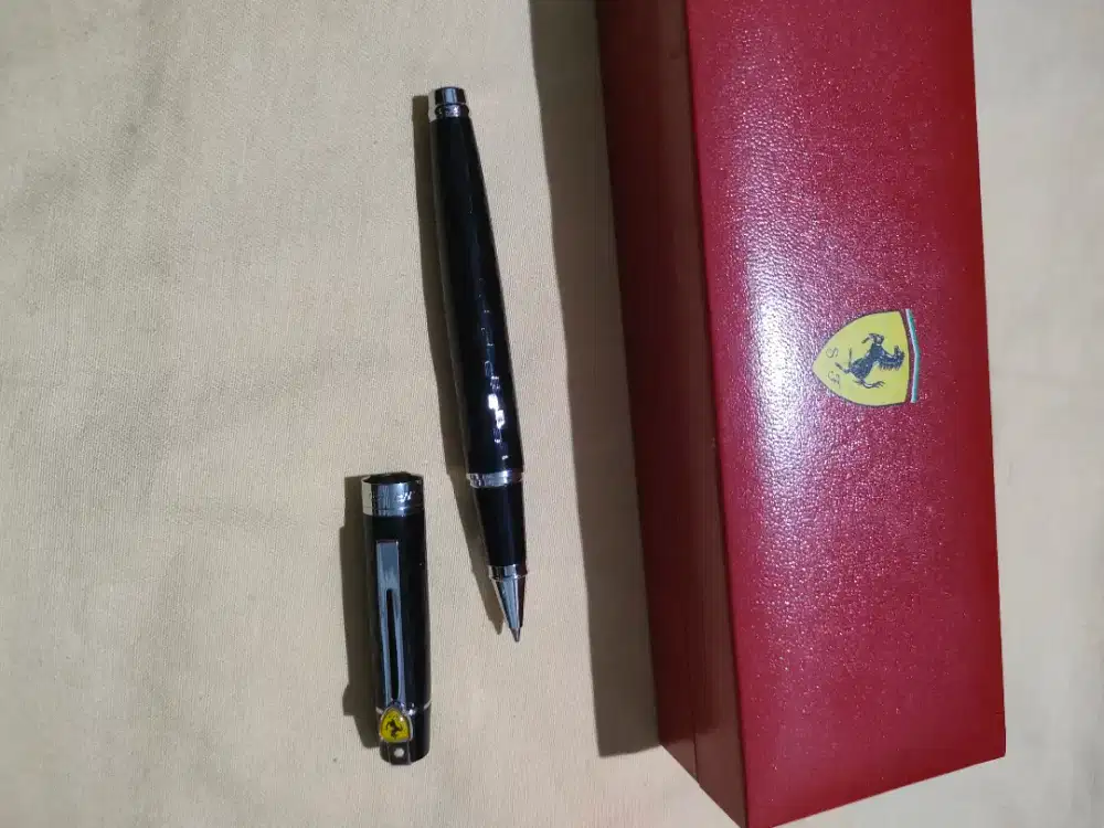 Pulpen sheaffer ferrari