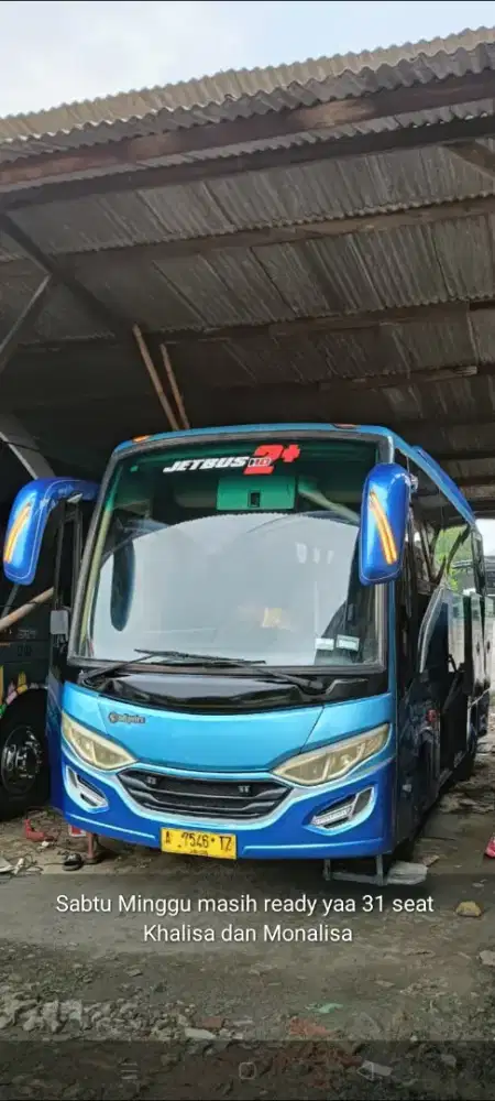 Sewa bus pariwisata