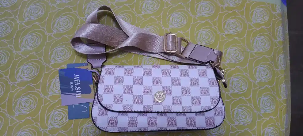 Tas Jielshi, tas selempang
